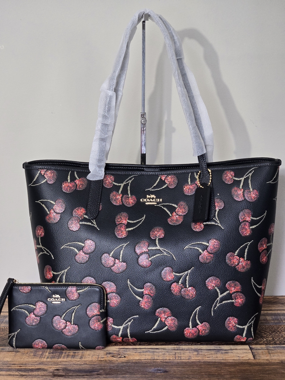 COACH City Tote With Cherry Print And Wristlet Set